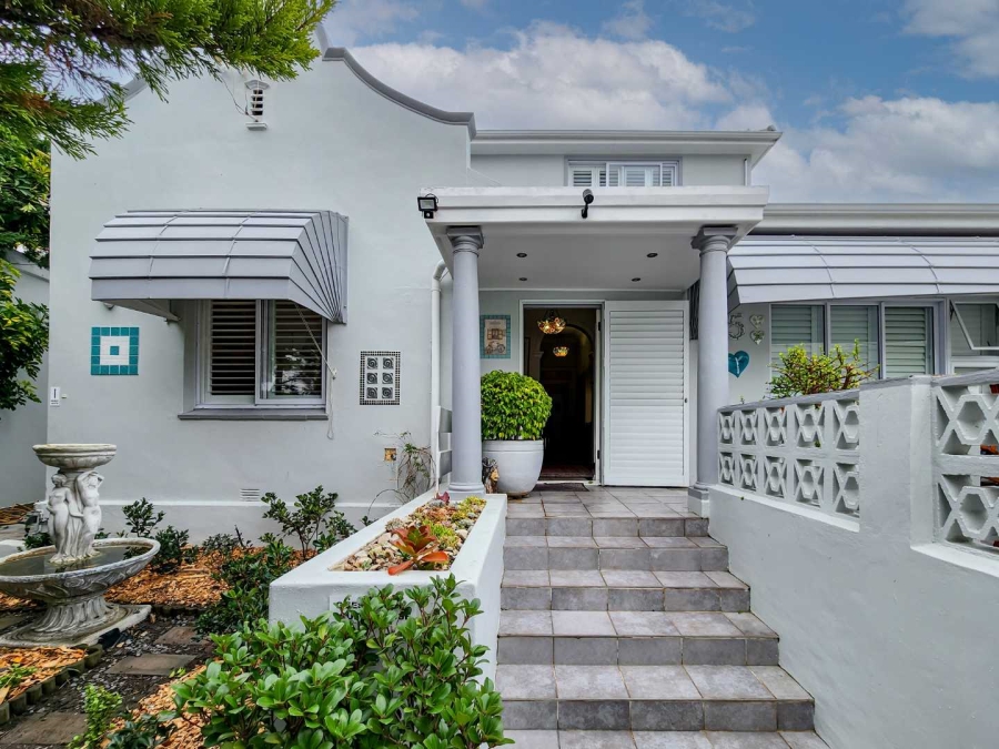 3 Bedroom Property for Sale in Bantry Bay Western Cape